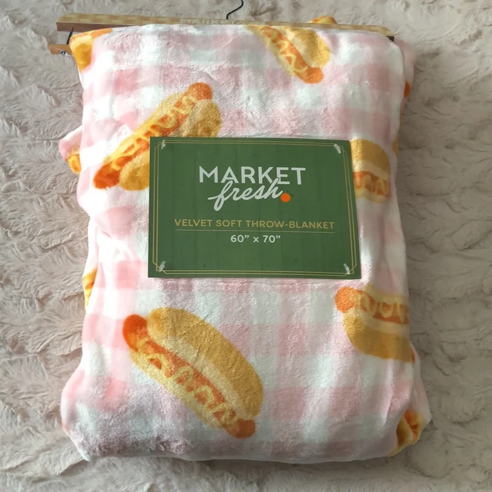 Pink and White Checkered HOT DOG Print Throw Blanket